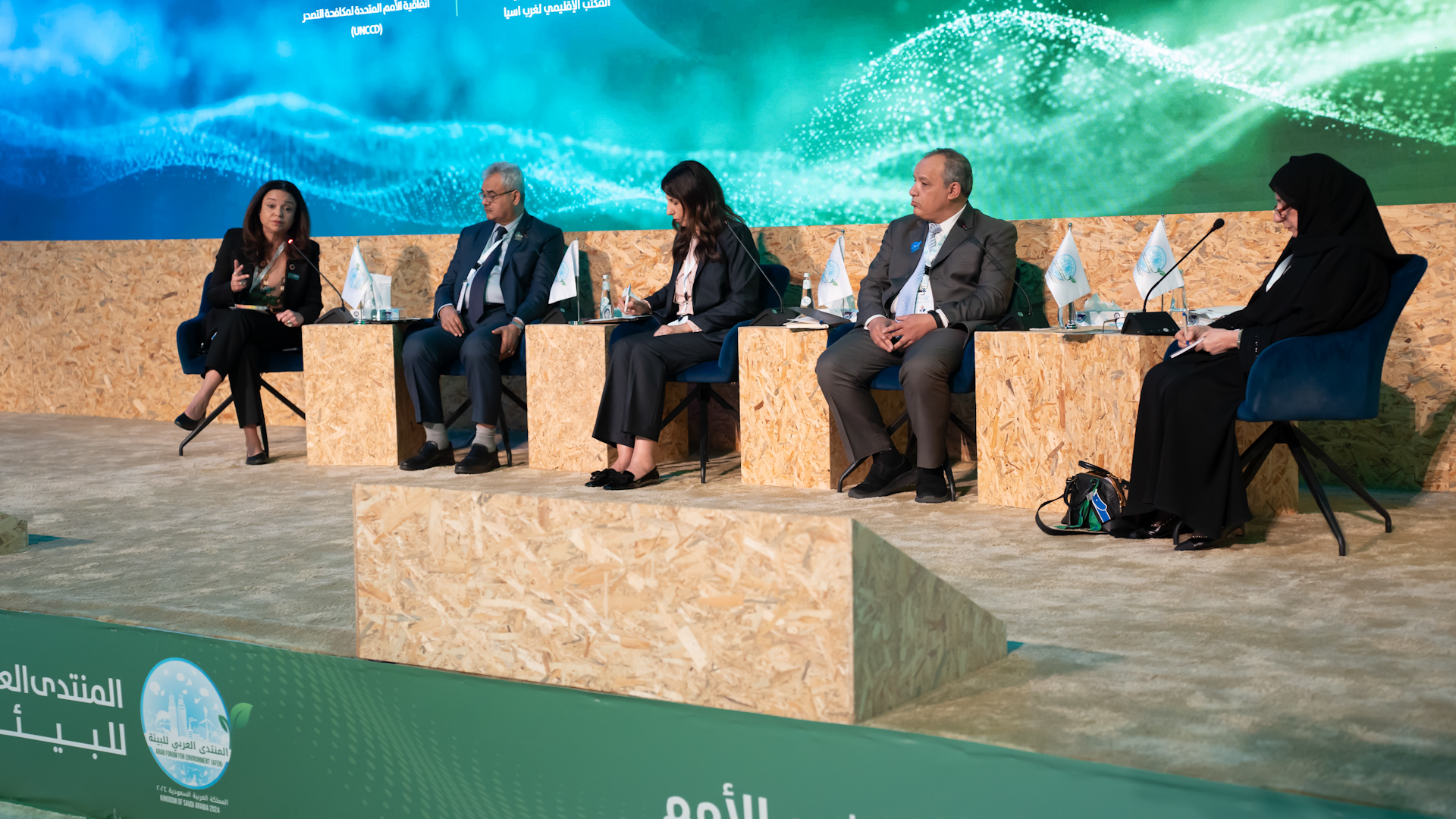 ‘The Arab Forum for Environment’ witnessed the participation of Saudi decision-makers and environmentalists from around the world on its first day in Riyadh. (AN/Loai Elkelawy)