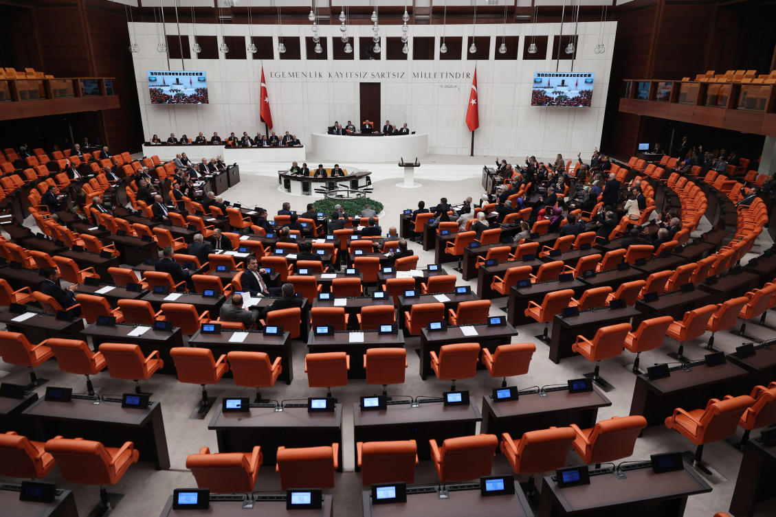 Former Hakkari mayor Mehmet Siddik Akis’ removal from his post and subsequent detention provoked outrage and brawls in Turkiye’s parliament. (AFP file photo)