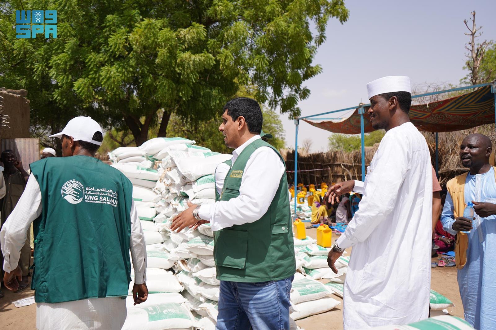 KSrelief distributed 200 food baskets to most needy families in Sharkaya village of Hajar Lamis province in Chad. (SPA)