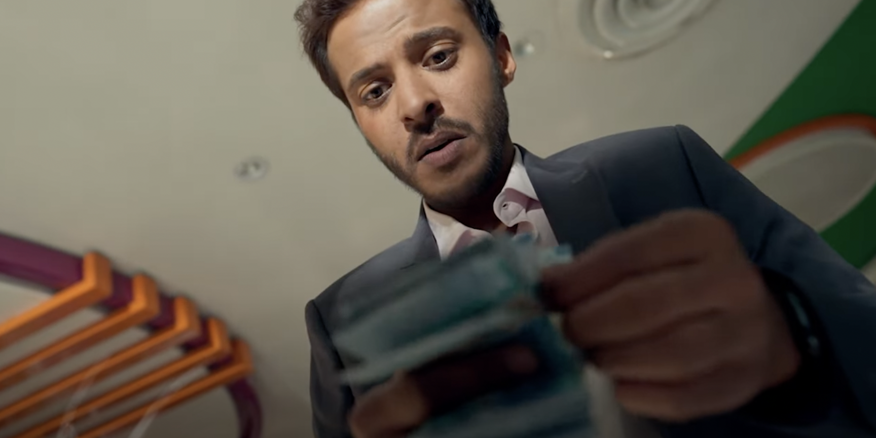 Abdullah Al-Tararwah, who stars in “Amakor,” said he was honored to represent Kuwaiti cinema in the feature films category. (Screenshot)
