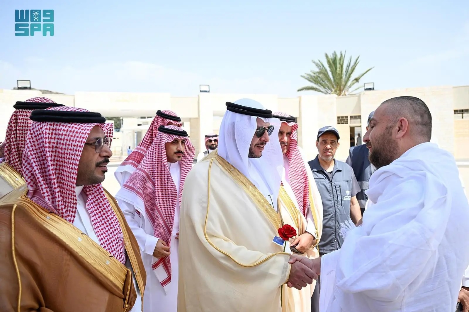 Prince Saud met several pilgrims at the Wadi Mehrim Miqat on the Al Hada road (SPA)