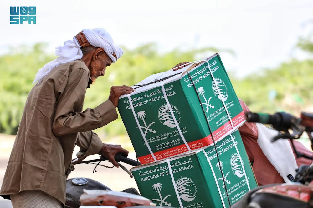Ksrelief’s efforts to help vulnerable individuals and families continue in Yemen and Syria with the distribution of basic food necessities. (SPA)