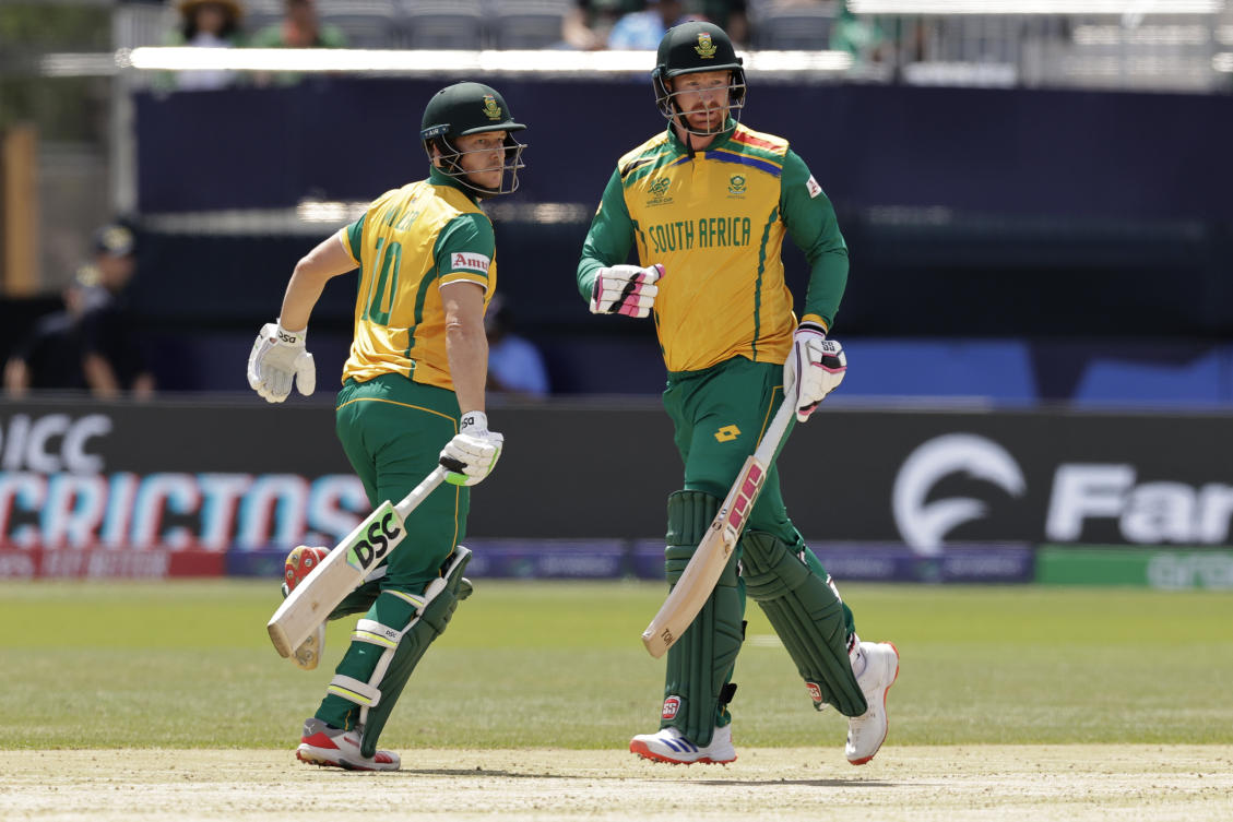 South Africa's David Miller and Heinrich Klaasen during the ICC Men's T20 World Cup cricket match between Bangladesh and South Africa at the Nassau County International Cricket Stadium. (AP)