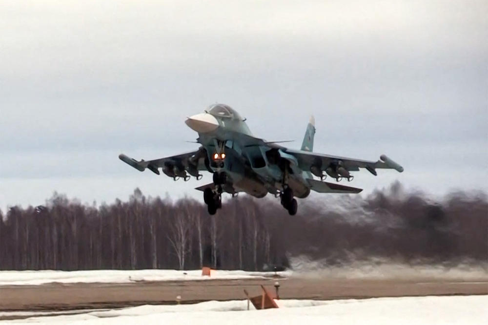 A Russian SU-34 bomber crashed in the Caucasus mountains during a routine training flight likely due to a technical malfunction, reports said. (AFP file photo)