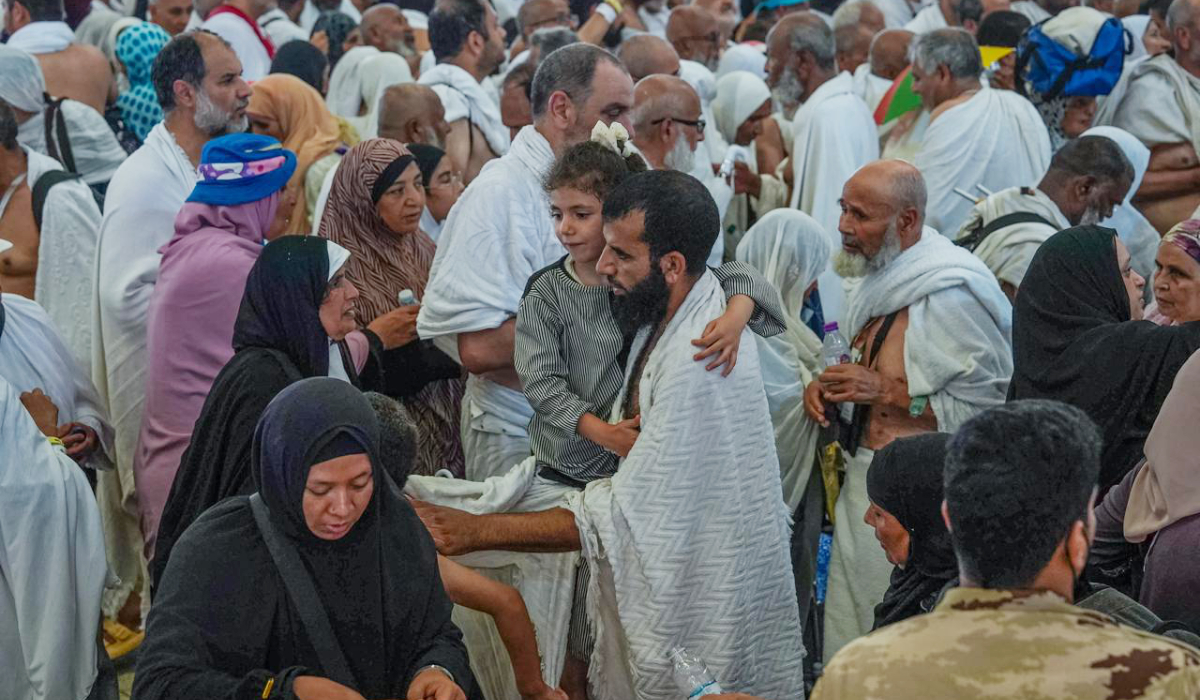 The diversity of languages, cultures, and backgrounds present at Jamarat showcase the universal appeal of Islam. (AN photo by Huda Bashatah)
