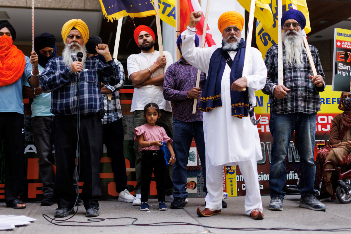 Demonstrators rally in support of Khalistan, an advocated independent Sikh homeland, outside the Indian consulate in Toronto, Canada, on September 25, 2023, to protest the murder of Sikh separatist leaders in the US and Canada. (AFP file photo)