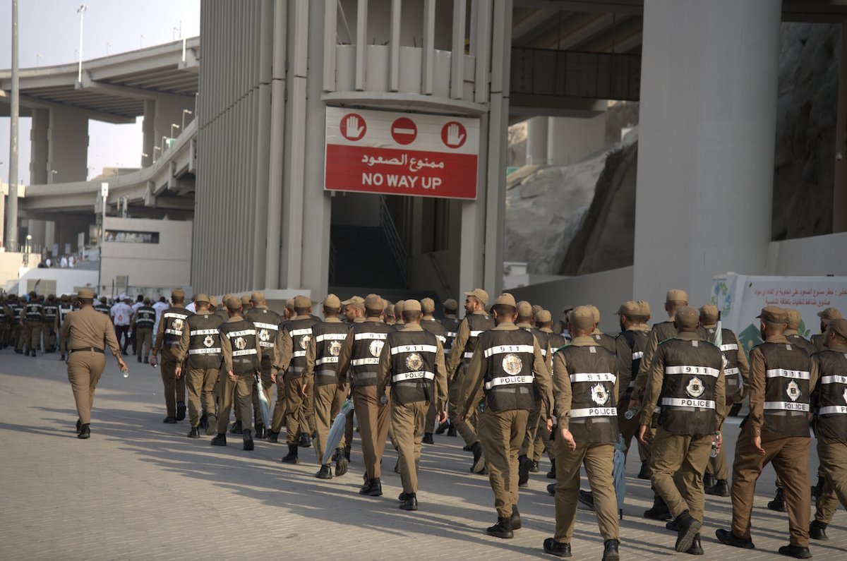 Hajj security forces stationed at entrances to Makkah arrested on Sunday six people who violated Hajj regulations. (AN photo)