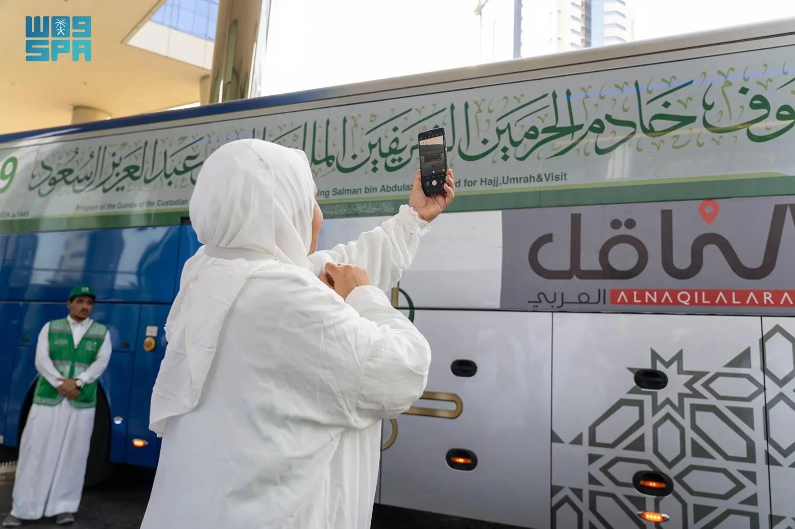 Pilgrims hosted by the Custodian of the Two Holy Mosques Guests Program for Hajj, Umrah and Visit leave for Madinah. (SPA)