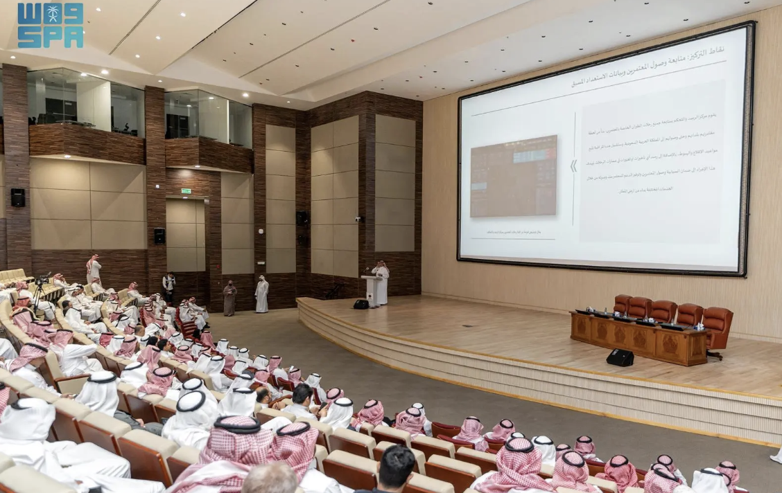 As part of its preparations for the upcoming Umrah season, which begins on July 7, Saudi Arabia’s Ministry of Hajj and Umrah on Thursday held its first meeting with companies and institutions that provide services for pilgrims. (SPA)
