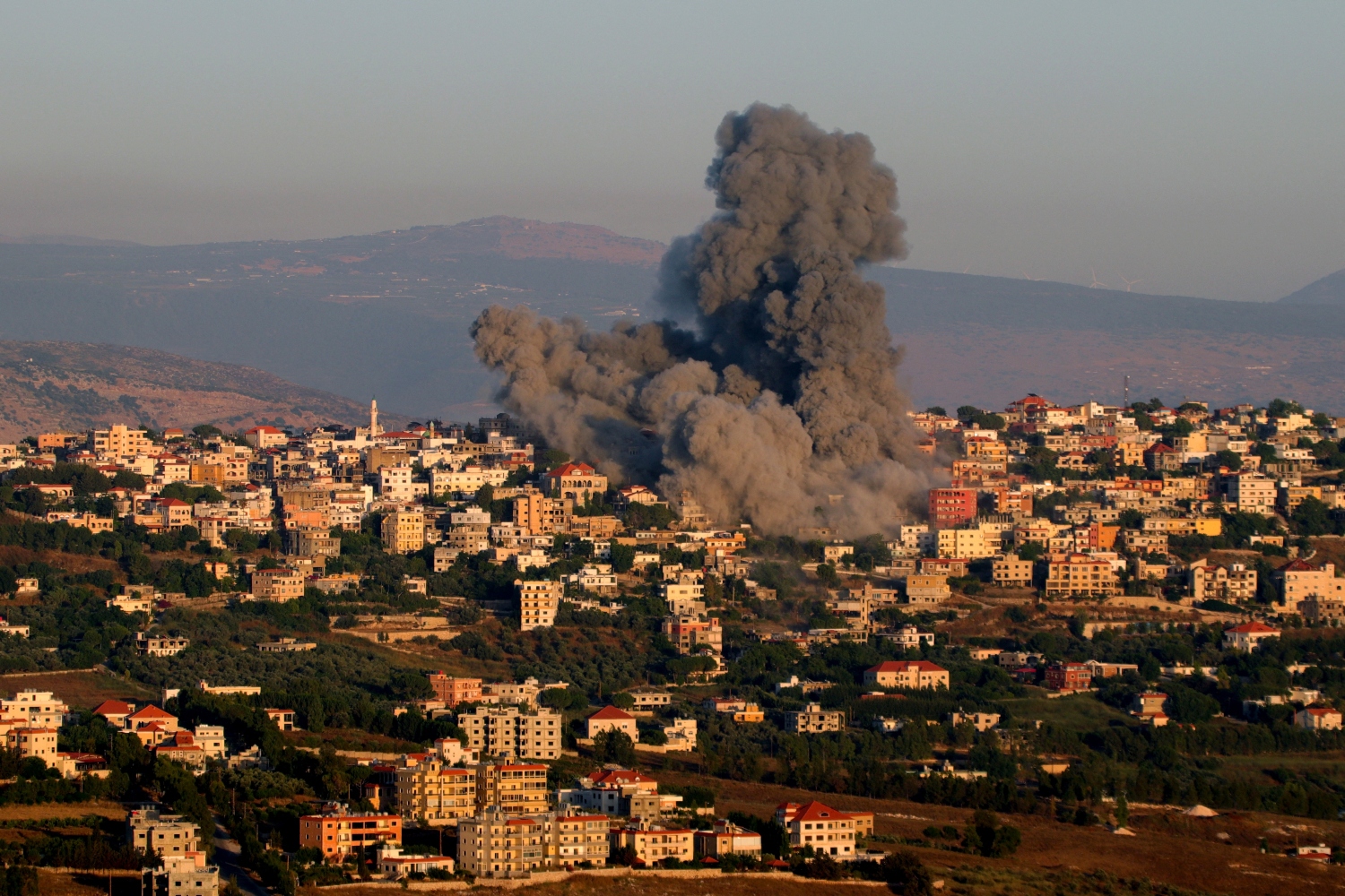 News from Lebanon indicates a daily shift towards a more pessimistic and grimmer outlook (File/AFP)