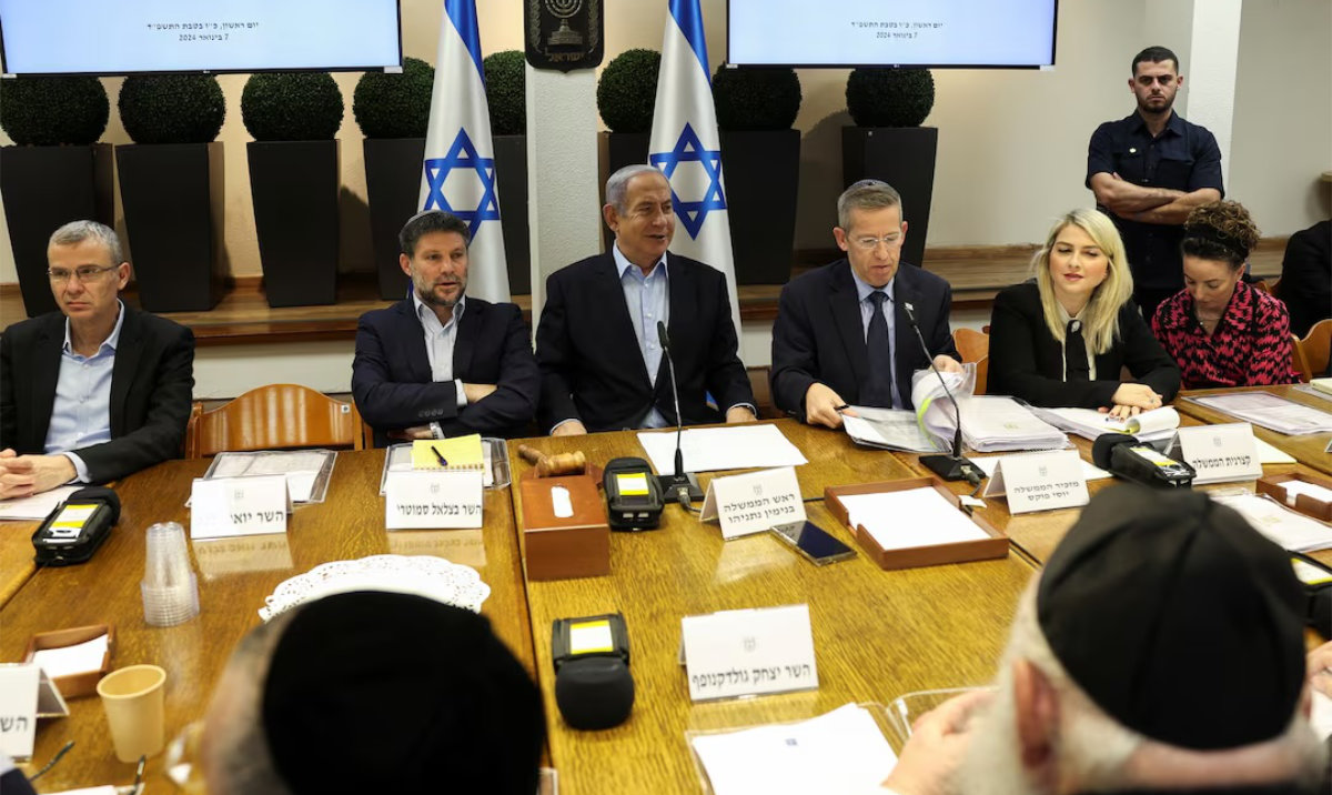 Israeli Prime Minister Benjamin Netanyahu speaks during the weekly cabinet meeting in Tel Aviv, Israel. (Reuters/File)