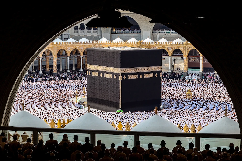 Any individual — whether citizen, resident, or visitor — found violating Hajj regulations will be fined 10,000 Saudi riyals ($2,666). (AFP)
