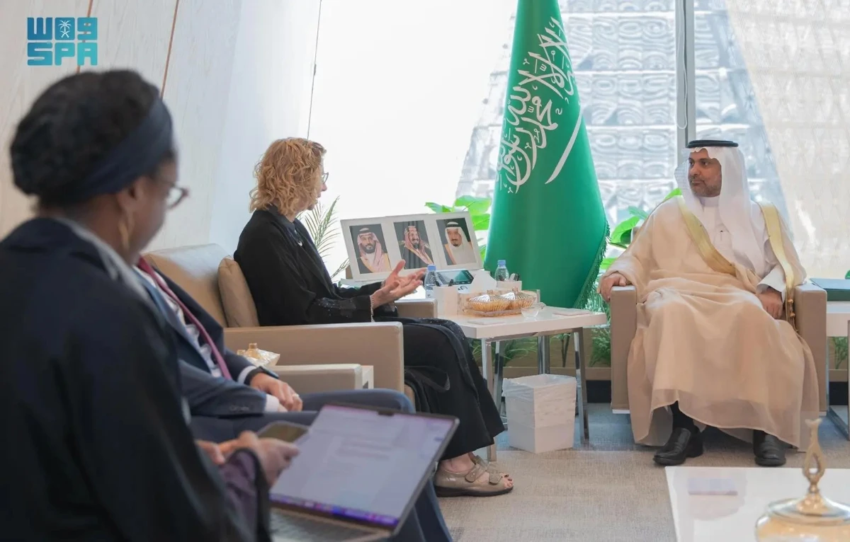 The two discussed climate change, health and the United Nations General Assembly meeting on antimicrobial resistance. (SPA)