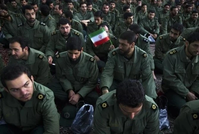 Ottawa on Wednesday listed Iran's Revolutionary Guards as a terrorist entity, while calling on Canadians in the Islamic country to leave. (Reuters/File)
