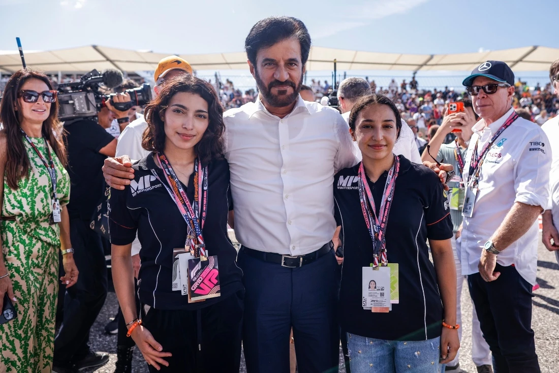 FIA President Mohammed Ben Sulayem with Emirati racing drivers Amna Al-Qubaisi (left) and sister Hamda (FIA)