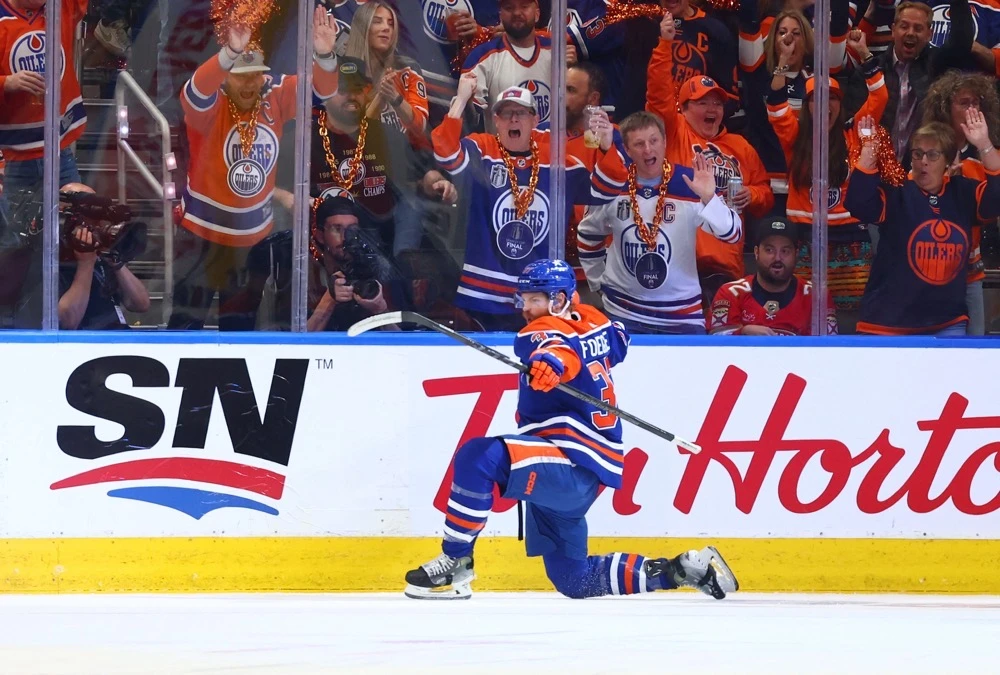 Edmonton Oilers left wing Warren Foegele celebrates after scoring. (USA TODAY Sports)