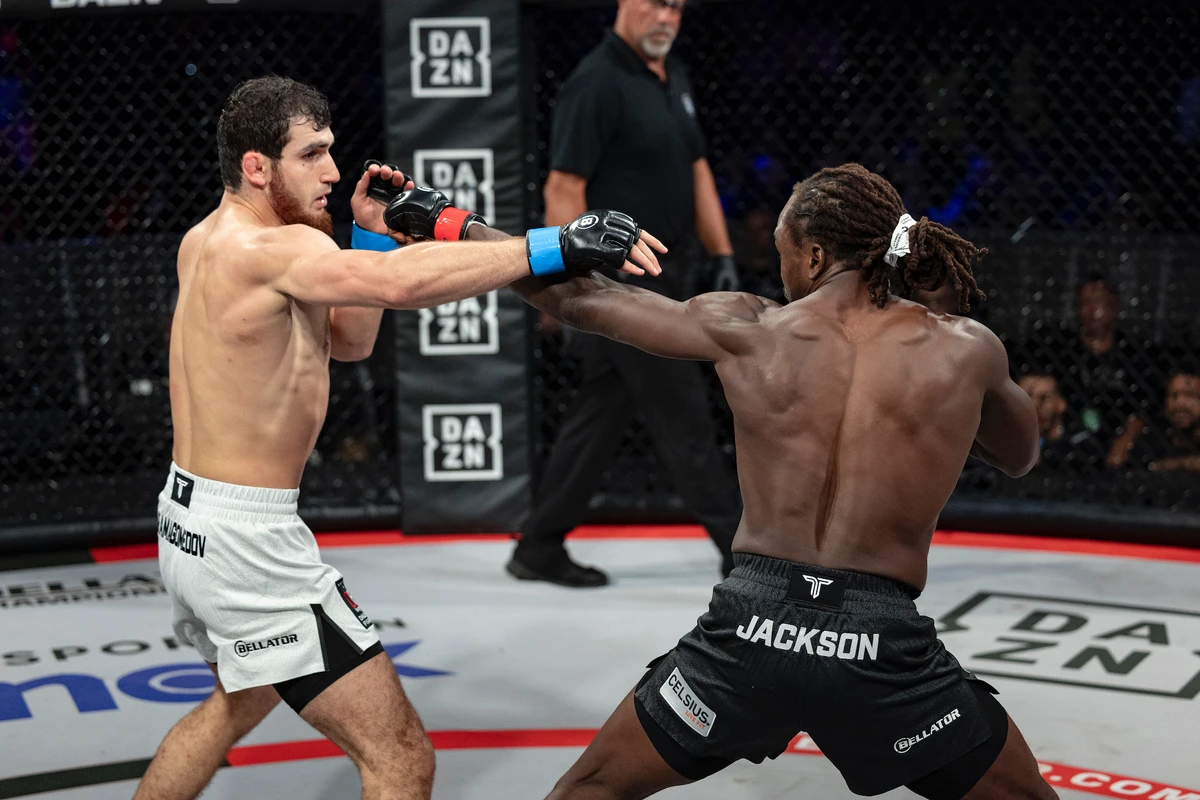Ramazan Kuramagomedov (left) defeated Jason Jackson in five rounds to become the new Bellator Welterweight World Champion (Jose Peñuela/Bellator)