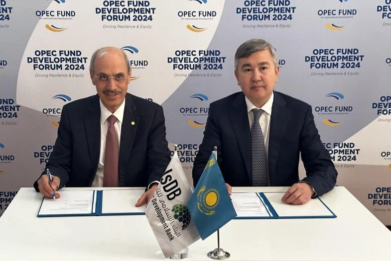 IsDB President Mohammed Sulaiman Al-Jasser inked the agreement with the Kazakhstan’s Deputy Prime Minister and Minister of National Economy Nurlan Baibazarov. IsDB