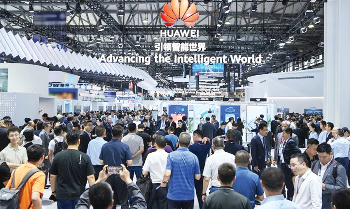Huawei presented its cutting-edge 5G-Advanced and AI solutions at Mobile World Congress Shanghai 2024 under the theme ‘Advancing the Intelligent World.’