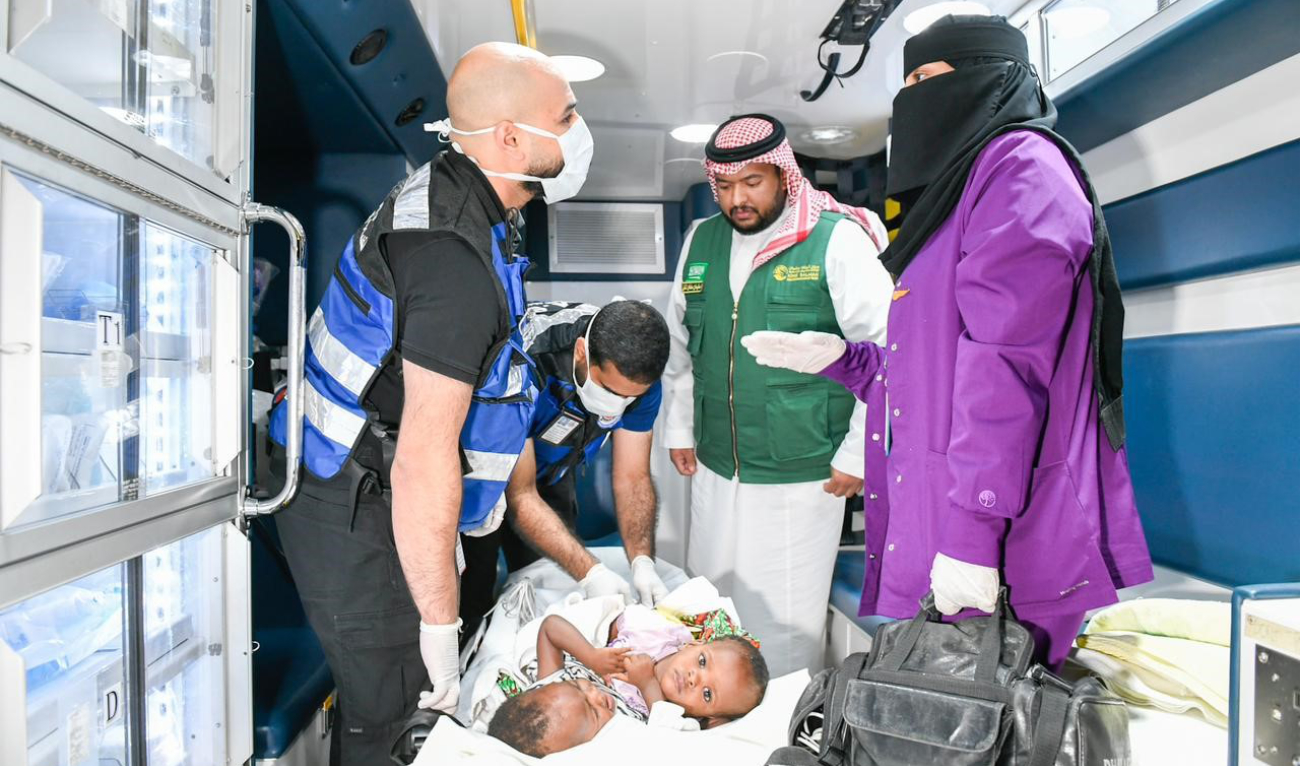 Accompanied by their mother, the girls were airlifted from Burkina Faso to the Kingdom by the defense ministry’s medevac, following the directives of King Salman and Crown Prince Mohammed bin Salman. (KSrelief)