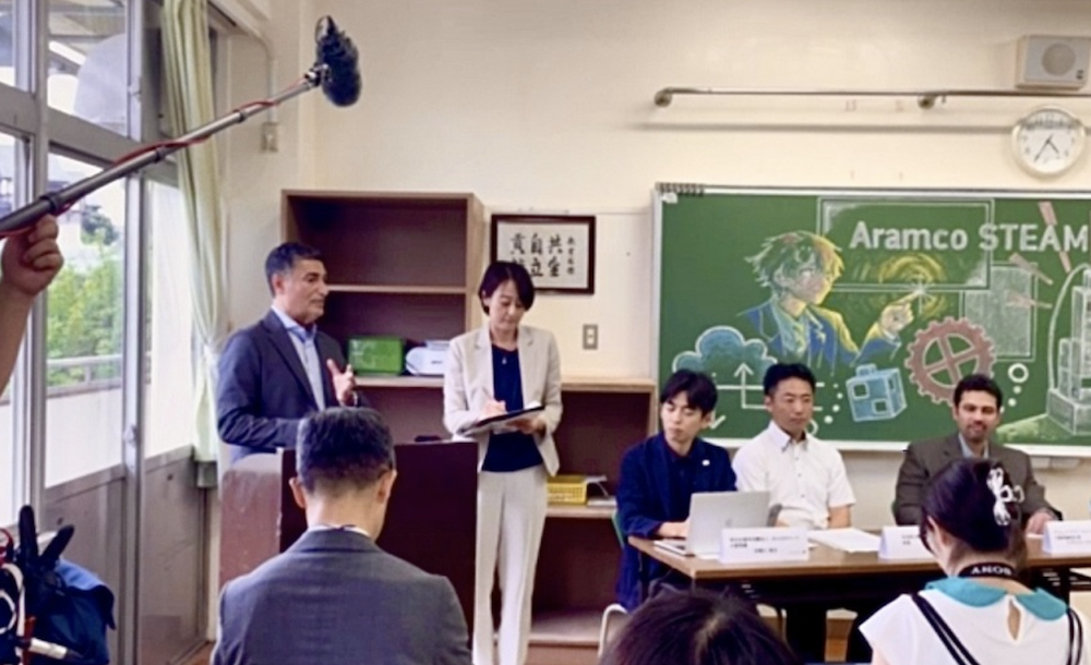 Saudi Ambassador to Japan Dr. Ghazi Faisal S Binzagr and AAJ Representative Director Abdullah Jastaniah, Director of Code for Everyone attend the STEAM education event in Minami Naruse Junior High School in Machida, Tokyo. (ANJ)