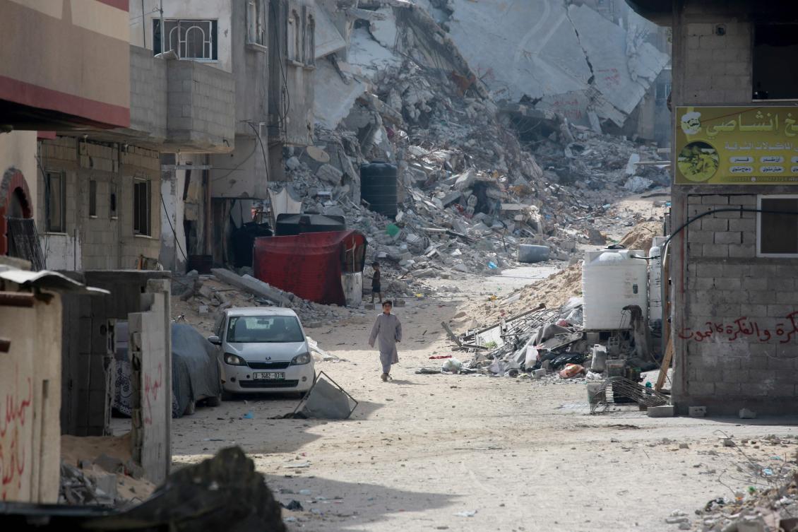 The Israeli military invited reporters into Rafah on Wednesday, the first time international media visited Gaza’s southernmost city since it was invaded May 6. (AFP)