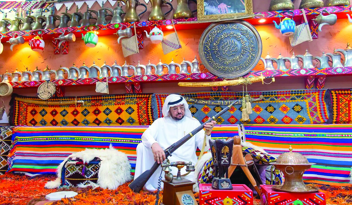 One museum showcases lightweight weapons, swords, and daggers, alongside tools from the region’s development during the trans-arabian Pipeline era from 1950 to the early 1980s. (SPA)