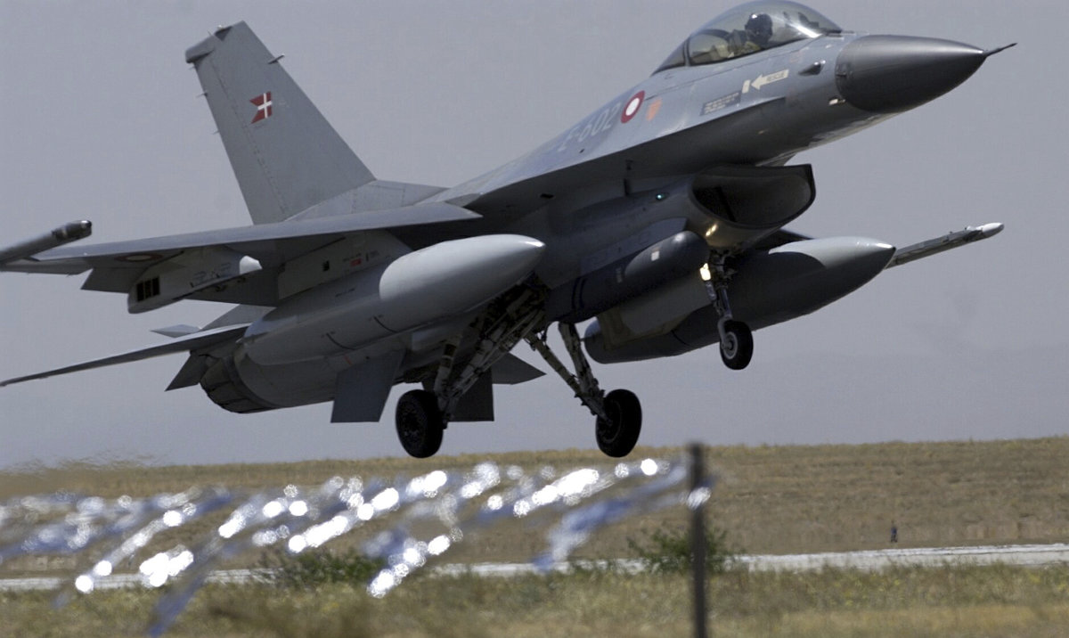 The United States, the Netherlands and Denmark announced Wednesday that the transfer of the planes had begun, saying Ukraine “will be flying operational F-16s this summer.” (AP/File)
