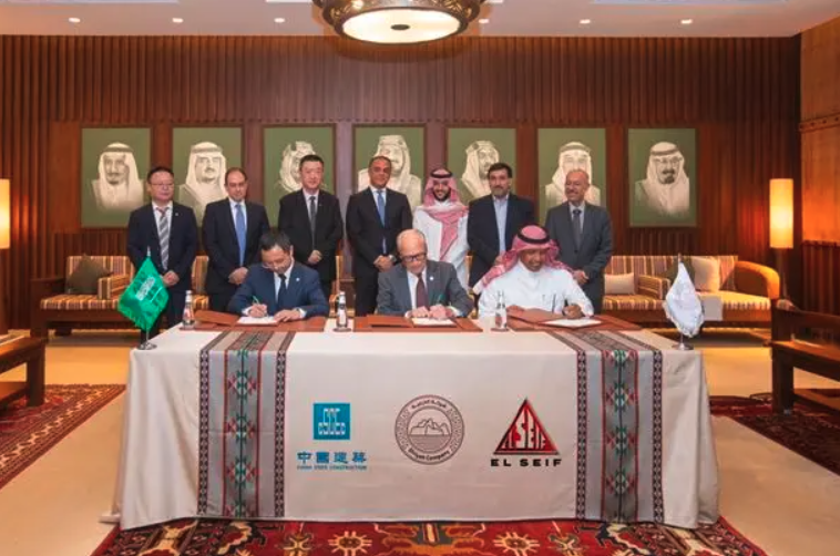 Ahmed Al Bassam, CEO of El Seif Engineering Contracting, Chuanhai Wei, CEO of China State Construction Engineering Corp., and Diriyah Company Group CEO Jerry Inzerillo signed the contract