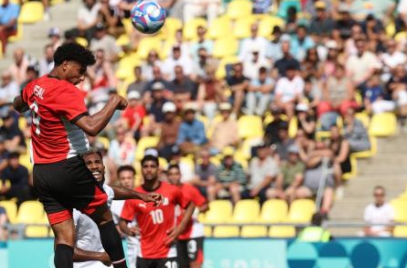 Egypt’s forward Osama Faisal heads the ball toward goal during their group C match against the Dominican Republic during the Paris 2024 Olympic Games at the La Beaujoire Stadium in Nantes on Jul. 24, 2024. (AFP)