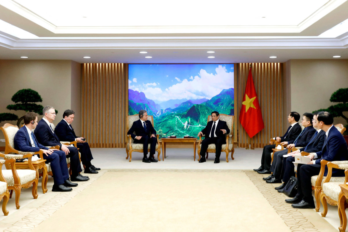 Blinken pays respects in Vietnam after death of Communist Party leader