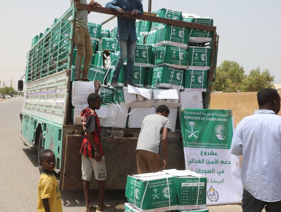 KSrelief has extended its aid efforts in Yemen, Lebanon, and Sudan. (SPA)