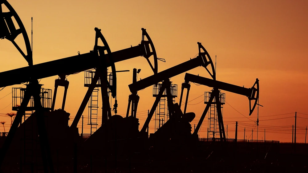 Brent crude futures rose 54 cents, or 0.64 percent, to $85.55 a barrel by 2:05 p.m. Saudi time. Shutterstock