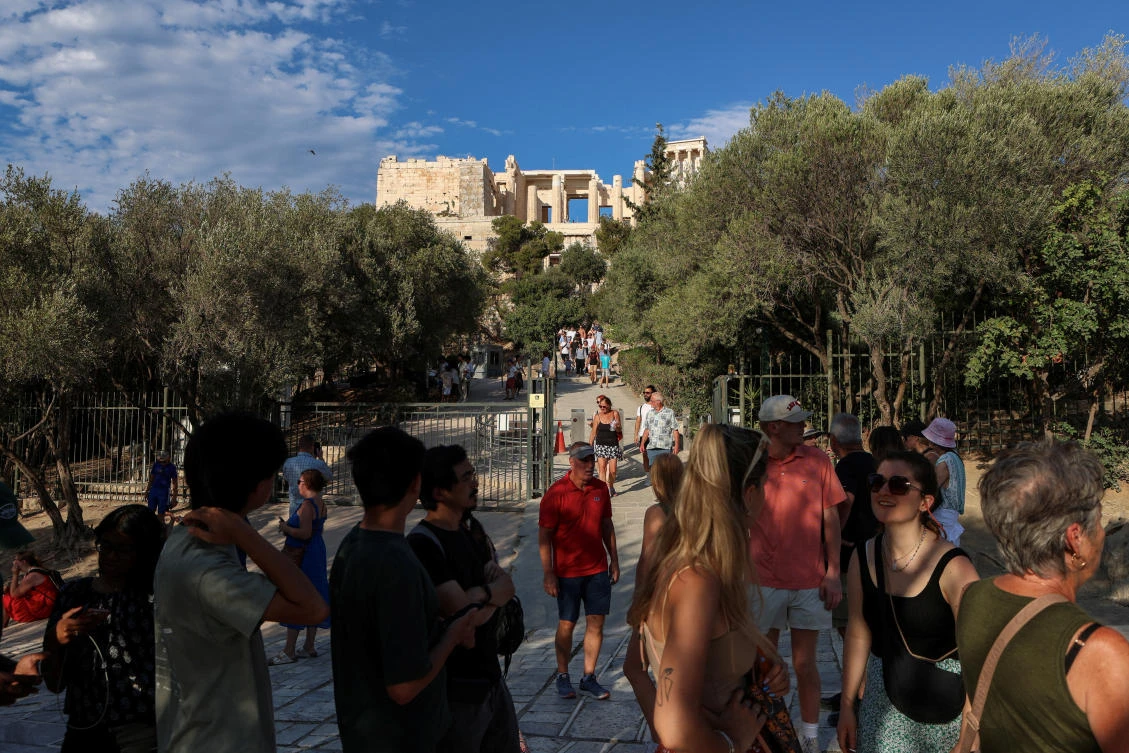 Athens Acropolis introduces private visits for 5,000 euros