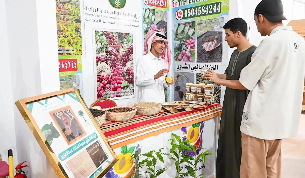 Baljurashi, Al-Baha region, hosted the second Fruit Festival on Saturday, which was attended by several government entities, associations, and the Culinary Arts Commission. (SPA)