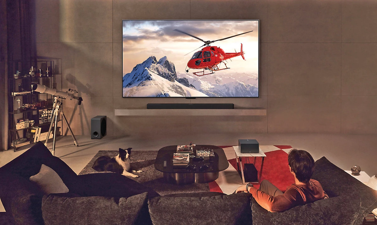 LG’s OLED evo M4 with its Zero Connect Box offers a simple solution to achieving a clean, clutter-free living space.