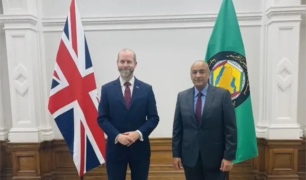 Jasem Al-Budaiwi with Jonathan Reynolds. (SPA)