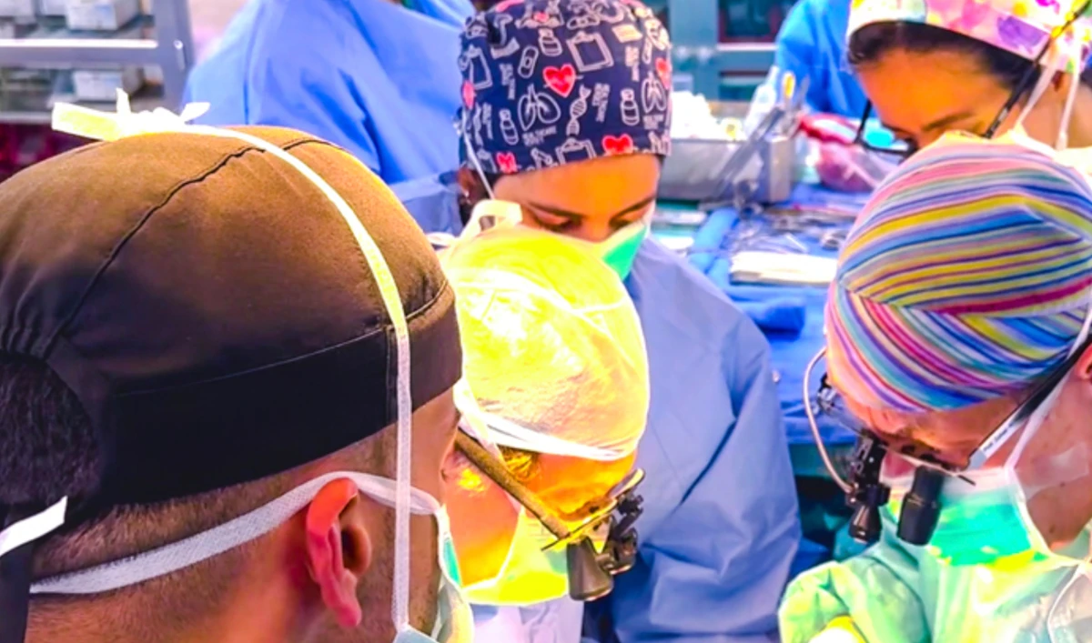 One of the patients was a 9-year-old girl suffering from a weakened heart muscle. Her life had been saved by implanting an artificial pump last March. (KFSHRC)