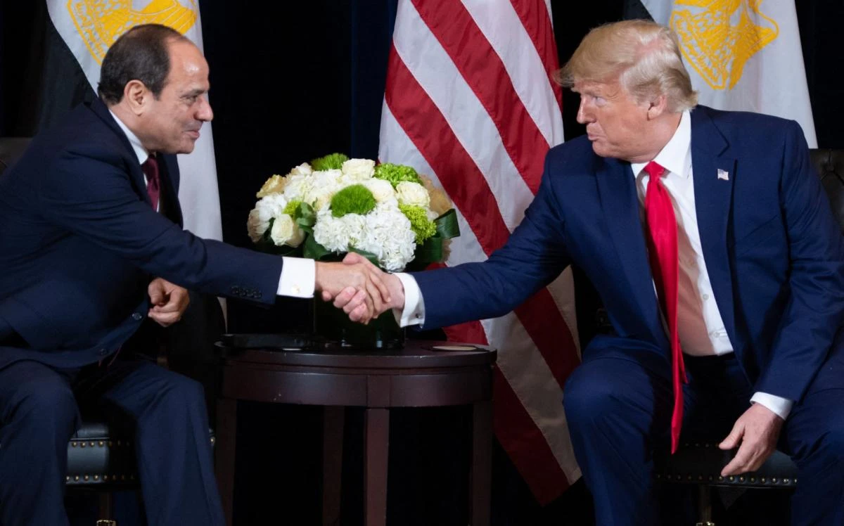 US President Donald Trump shakes hands with Egyptian President Abdel Fattah el-Sisi during a meeting on the sidelines of the UN General Assembly in New York, September 23, 2019. (AFP)