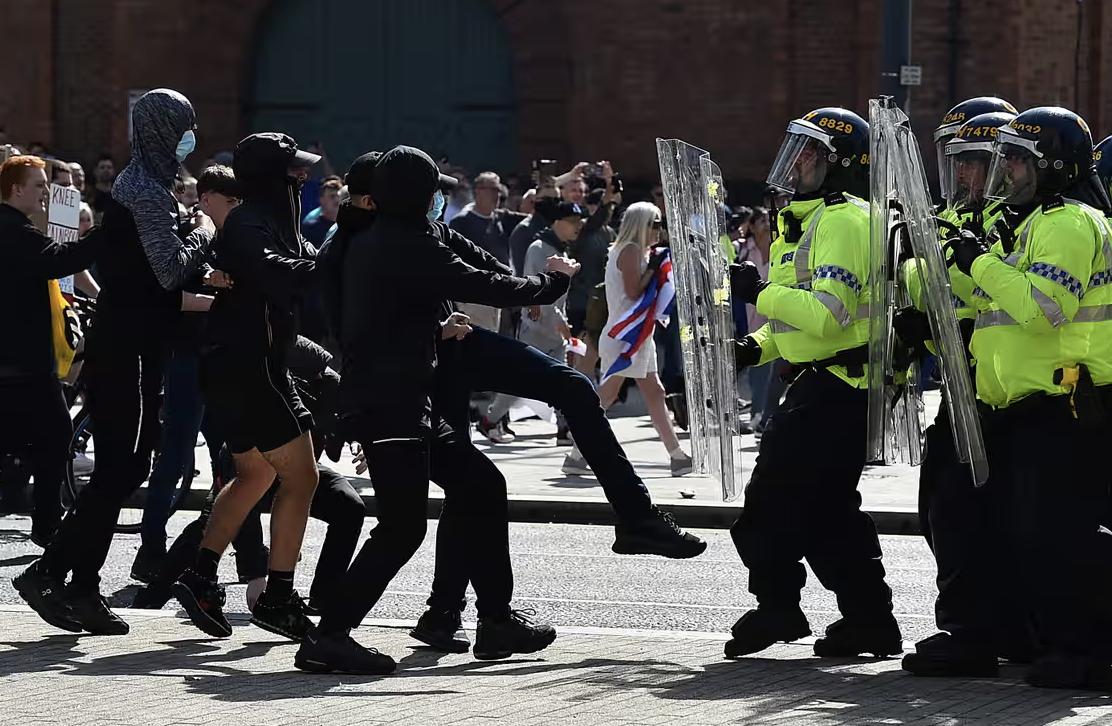 British Muslims voiced fear about far-right protests that have targeted UK mosques in recent days, as community leaders bolstered security at Islamic centers. (AFP)
