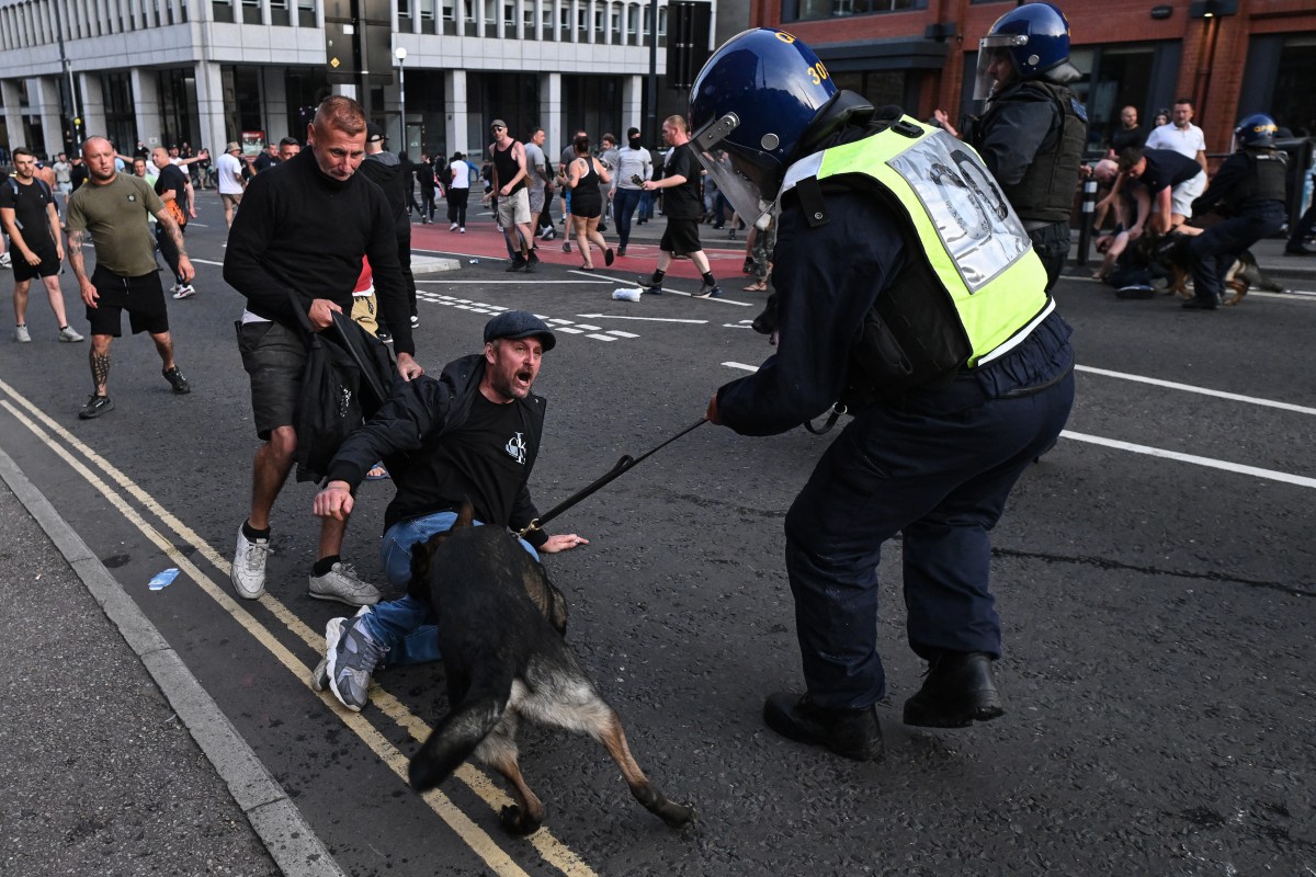 The UK’s home secretary on Monday pointed to Islamophobia for the first time as a motivation for far-right violence in several cities that has seen widespread damage and nearly 400 arrests. (AFP)