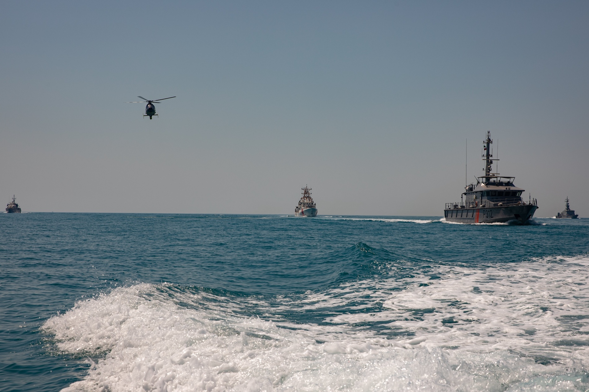 Ships attacked in Red Sea and the Houthis claimed 49 warships, including many US destroyers (X/@US5thFleet)