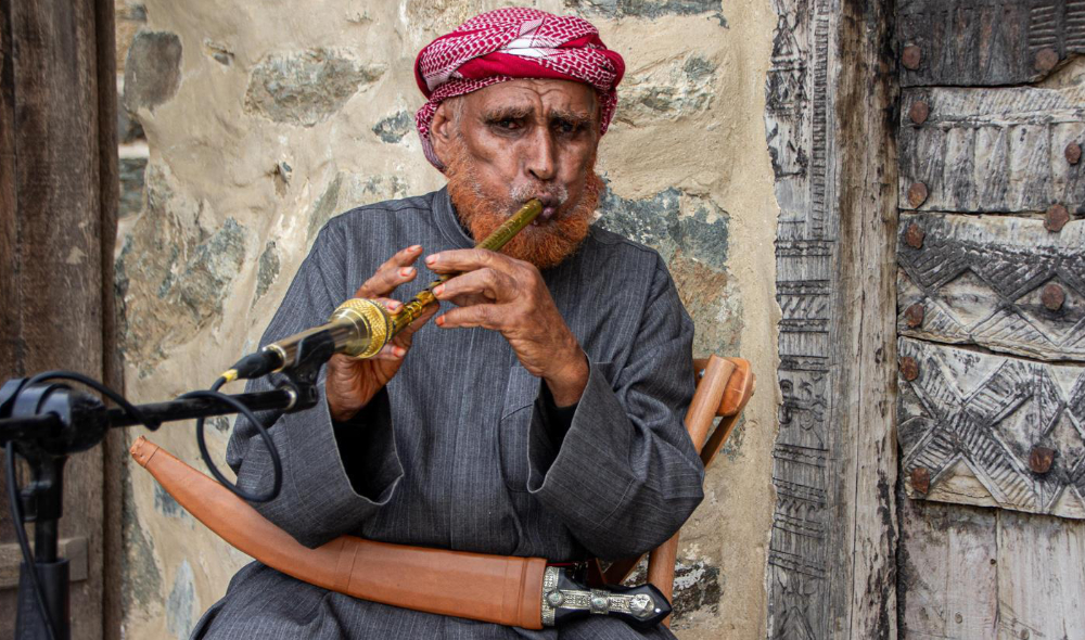 The streets of these heritage villages saw visitors performing folk dances and recording these events. (SPA)