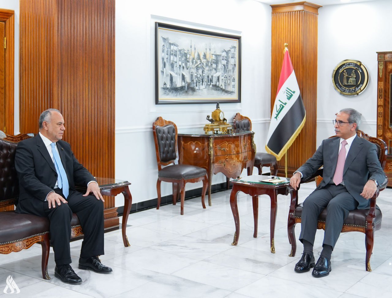 Iraq’s Supreme Judicial Council President Faiq Zidane met with Venezuela’s Ambassador Arturo Anibal Gallegos Ramirez. (INA)