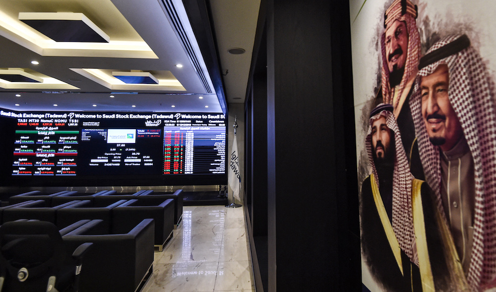 Closing bell: Saudi main index gains 56 points to 11,797