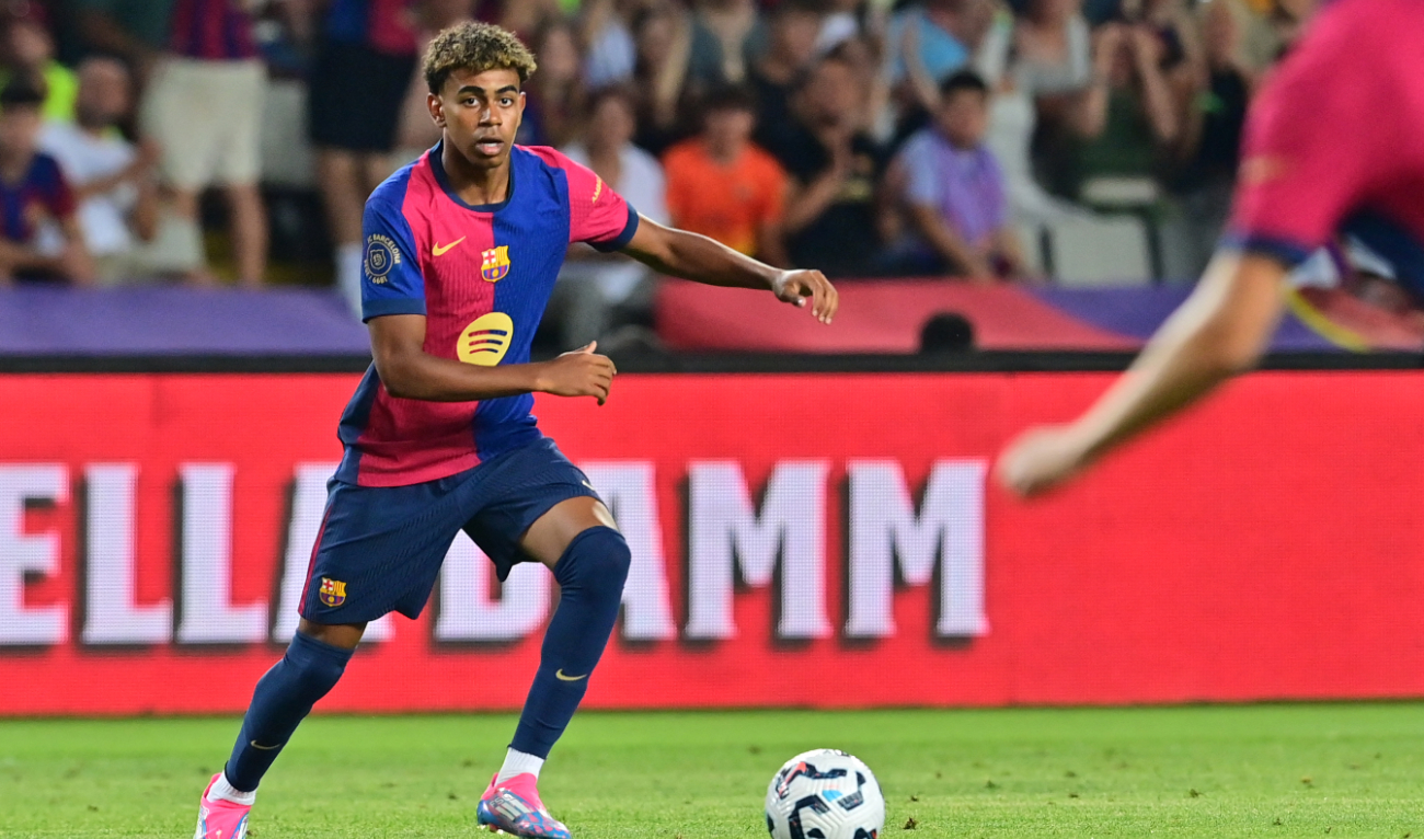 Barcelona's Spanish forward #19 Lamine Yamal prepares to kick the ball during the 59th Joan Gamper Trophy football match between FC Barcelona and AS Monaco at the Estadi Olimpic Lluis Companys in Barcelona on August 12, 2024. (AFP)