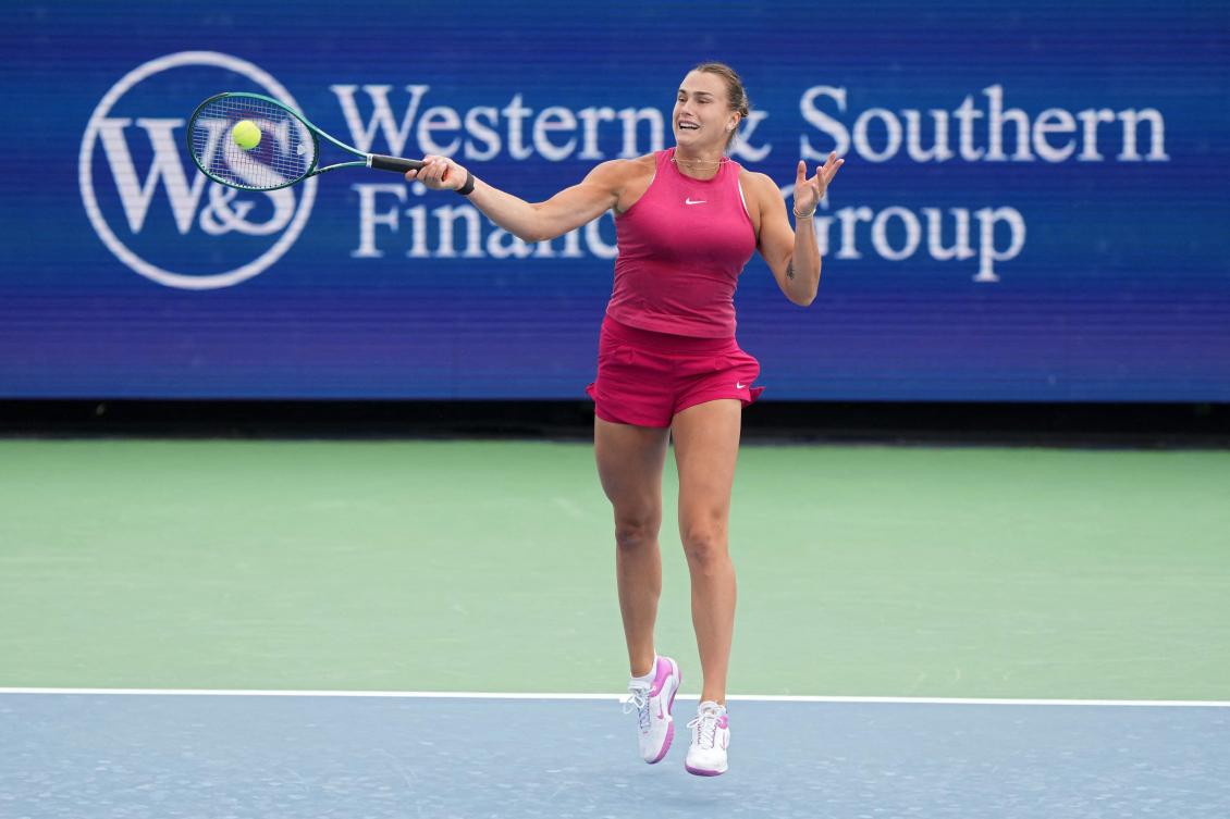Aryna Sabalenka plays a forehand during her match against Elisabetta Cocciaretto of Italy during Day 5 of the Cincinnati Open at the Lindner Family Tennis Center on Aug. 15, 2024 in Mason, Ohio. (AFP)