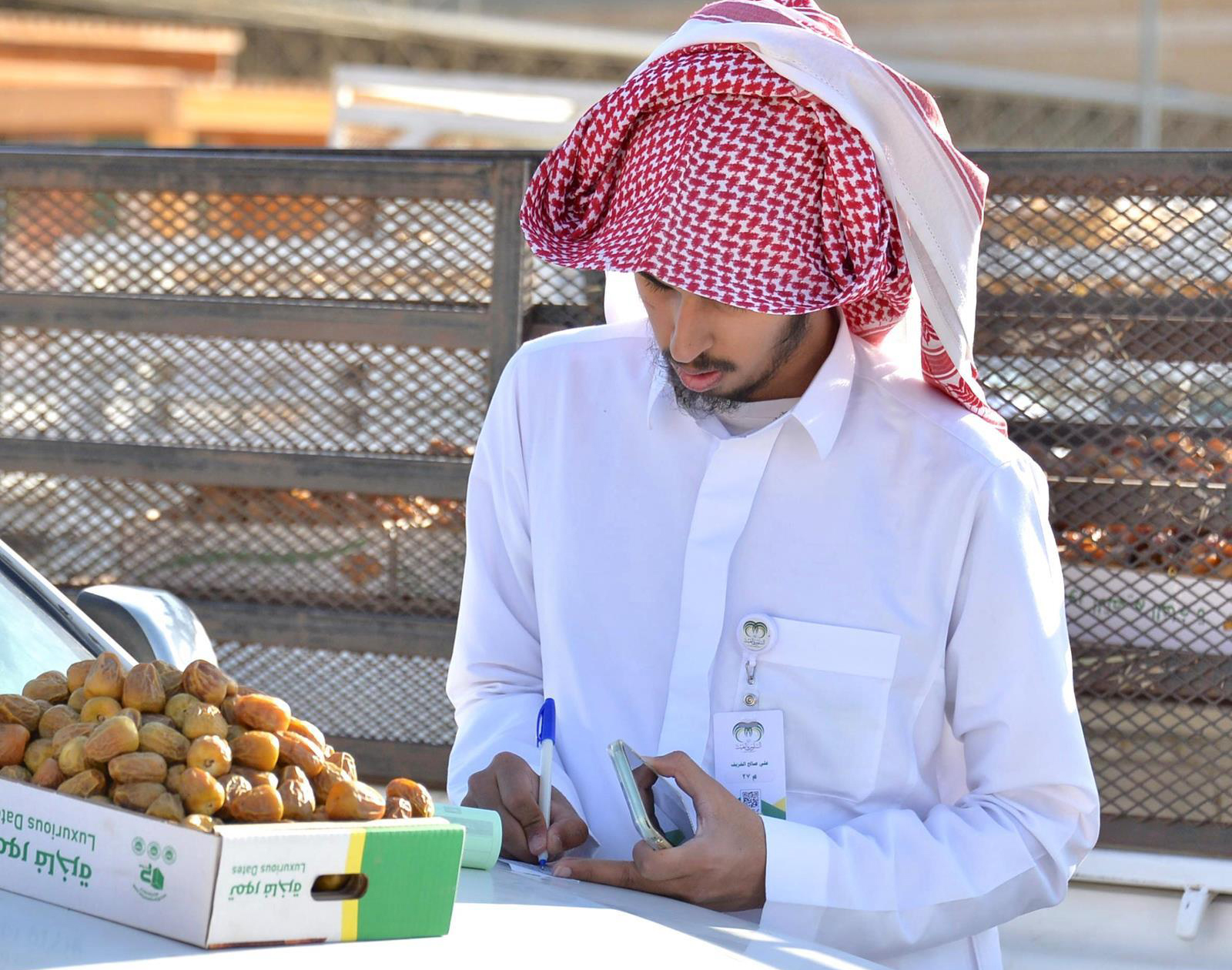 Both local and international consumers and traders favor Sukkari dates the most, followed by more than 50 other Qassim date varieties. (SPA)