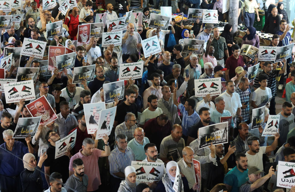 Demonstrators take part in a protest in support of Palestinians in Gaza, amid the ongoing conflict between Israel and Hamas, in Amman, Jordan August 23, 2024. (REUTERS)