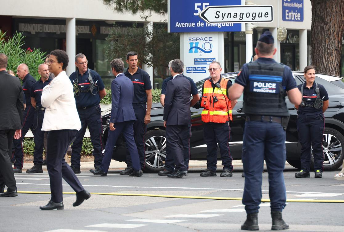 At least two cars, one containing a gas bottle, were set alight on the morning of August 24, 2024, in front of the synagogue in La Grande-Motte, causing an explosion that injured a local policeman. File/AFP)